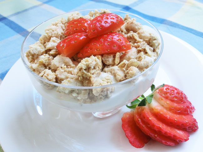 Strawberry and Yoghurt Crunch