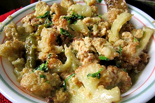 Malai Gobhi (Creamy Cauliflower Curry) Malai Gobhi (Creamy Cauliflower Curry)