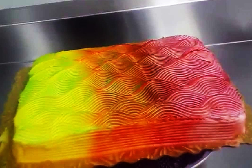 Colour changing cake