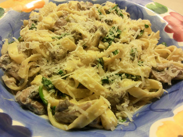 Creamy Mushroom and Spinach Tagliatelle