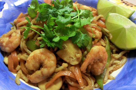 Stir fried prawns with noodles