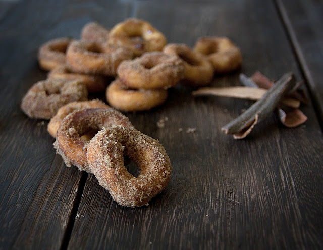 Yeast-free Apple Doughnuts