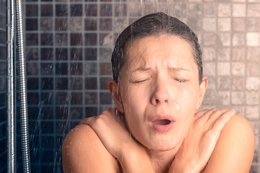 How Ice Baths Can Help Control Overeating