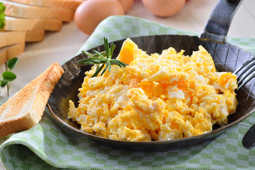 3 Easy Ways To Make Scrambled Eggs 
