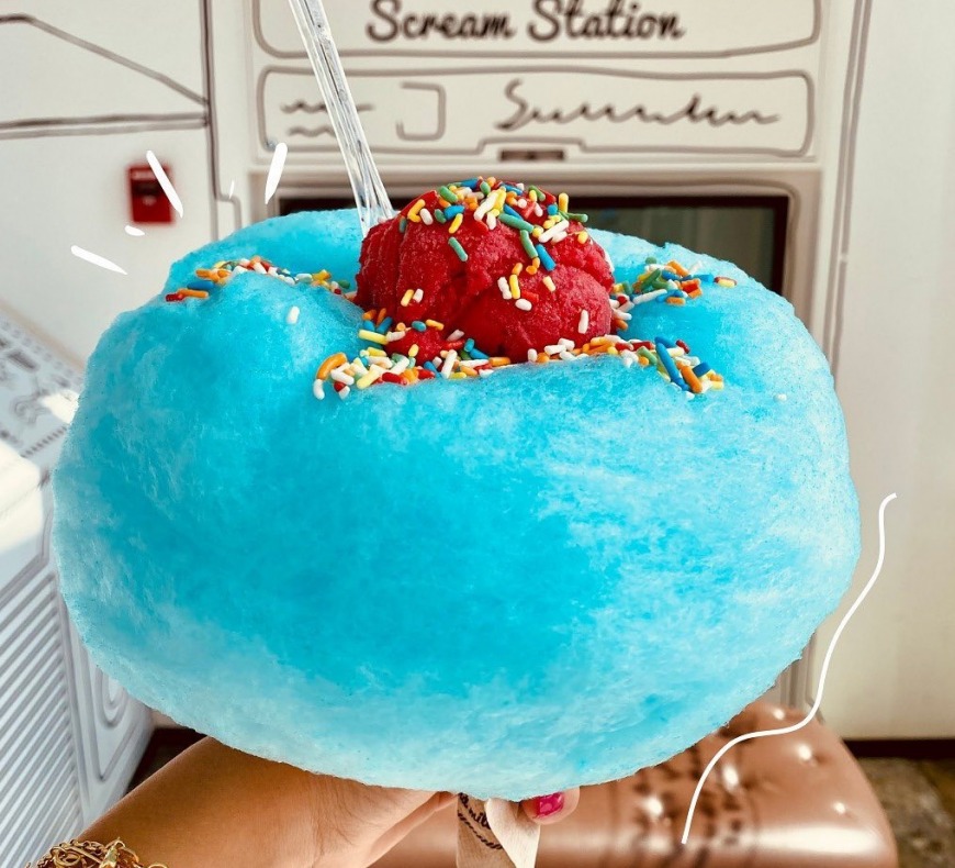 Cotton candy cloud ice cream in Dubai Cotton candy cloud ice cream in Dubai