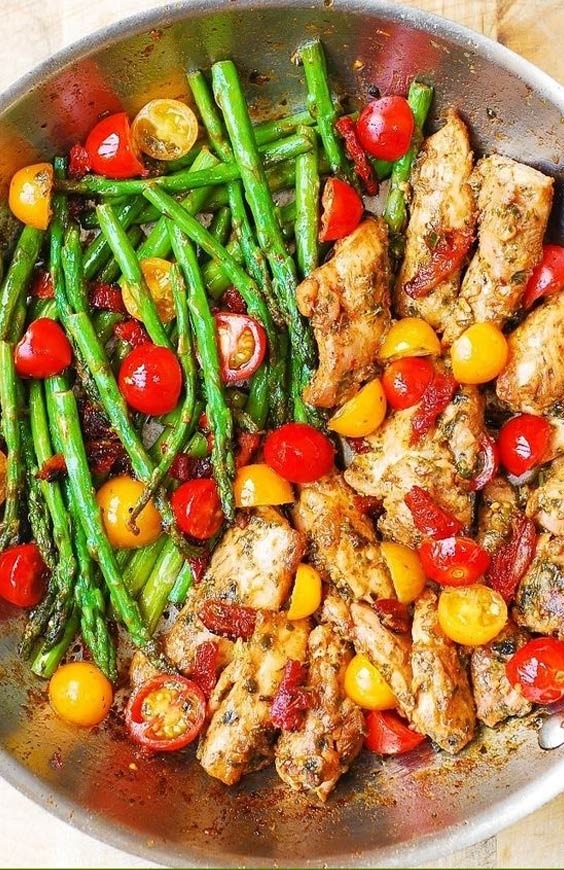  One-pan pesto chicken with veggies