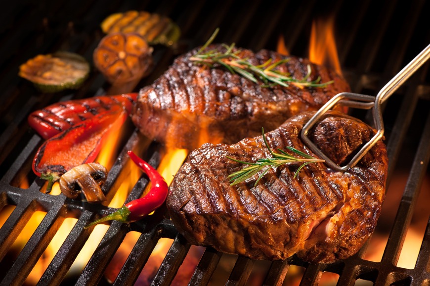  A classic steak dinner. 