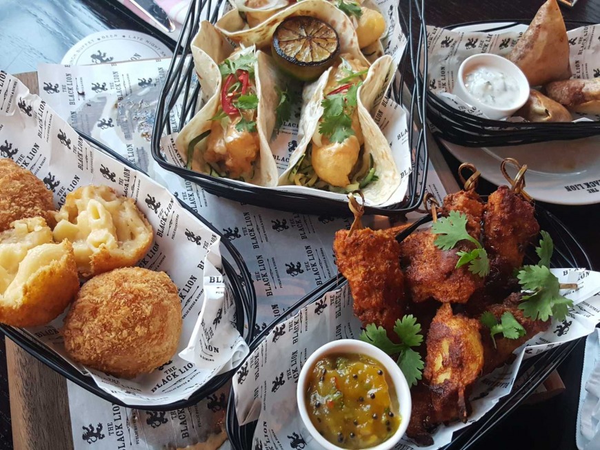 The Black Lion Friday night brunch Dubai The Black Lion Friday night brunch Dubai