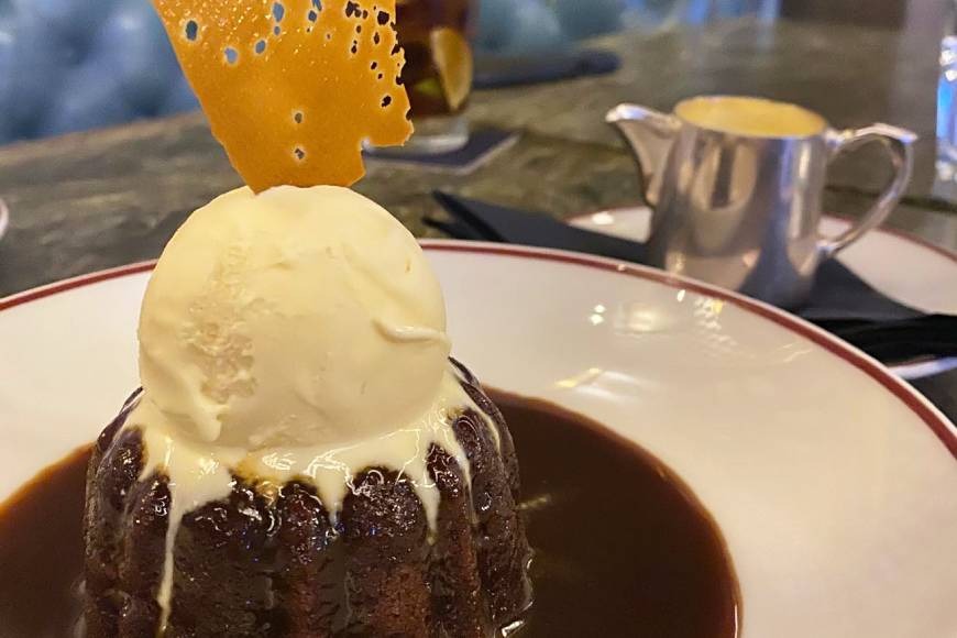 Sticky toffee pudding 