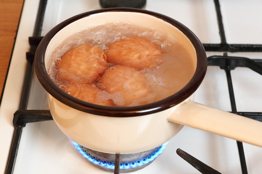 How to boil a hard-boiled egg- step 2