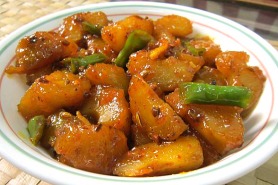 Amla Ki Launji (Indian Gooseberry Pickle)