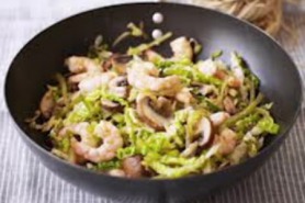 Prawns wok with Chinese cabbage