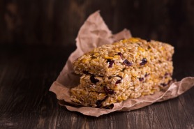 5 Healthy & Addictive Snacks For Your Office Drawer
