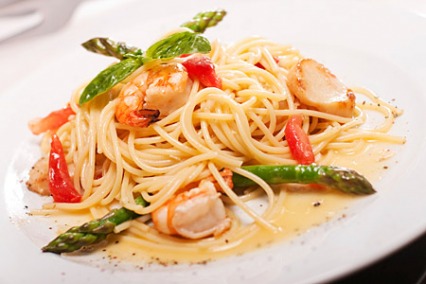 Asparagus and shrimp pasta