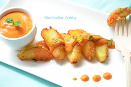 Potato Wedges with Roasted Red Pepper Dip