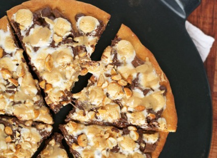 Peanut Butter S’mores Pizza