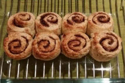 Cinnamon roll scones
